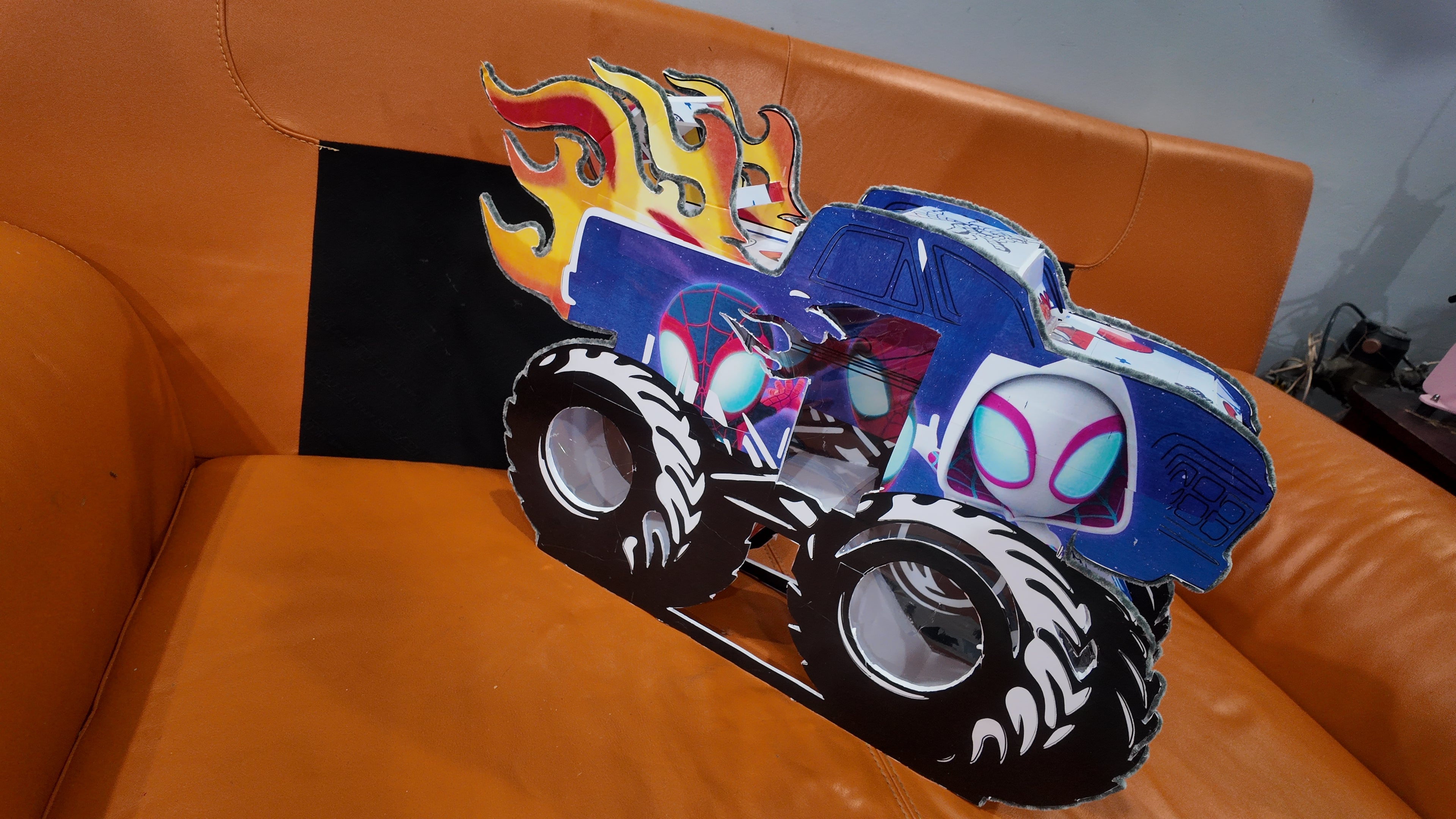 Hotwheels Custom Character Gift Box (Personalized – Multiple Sizes Available)