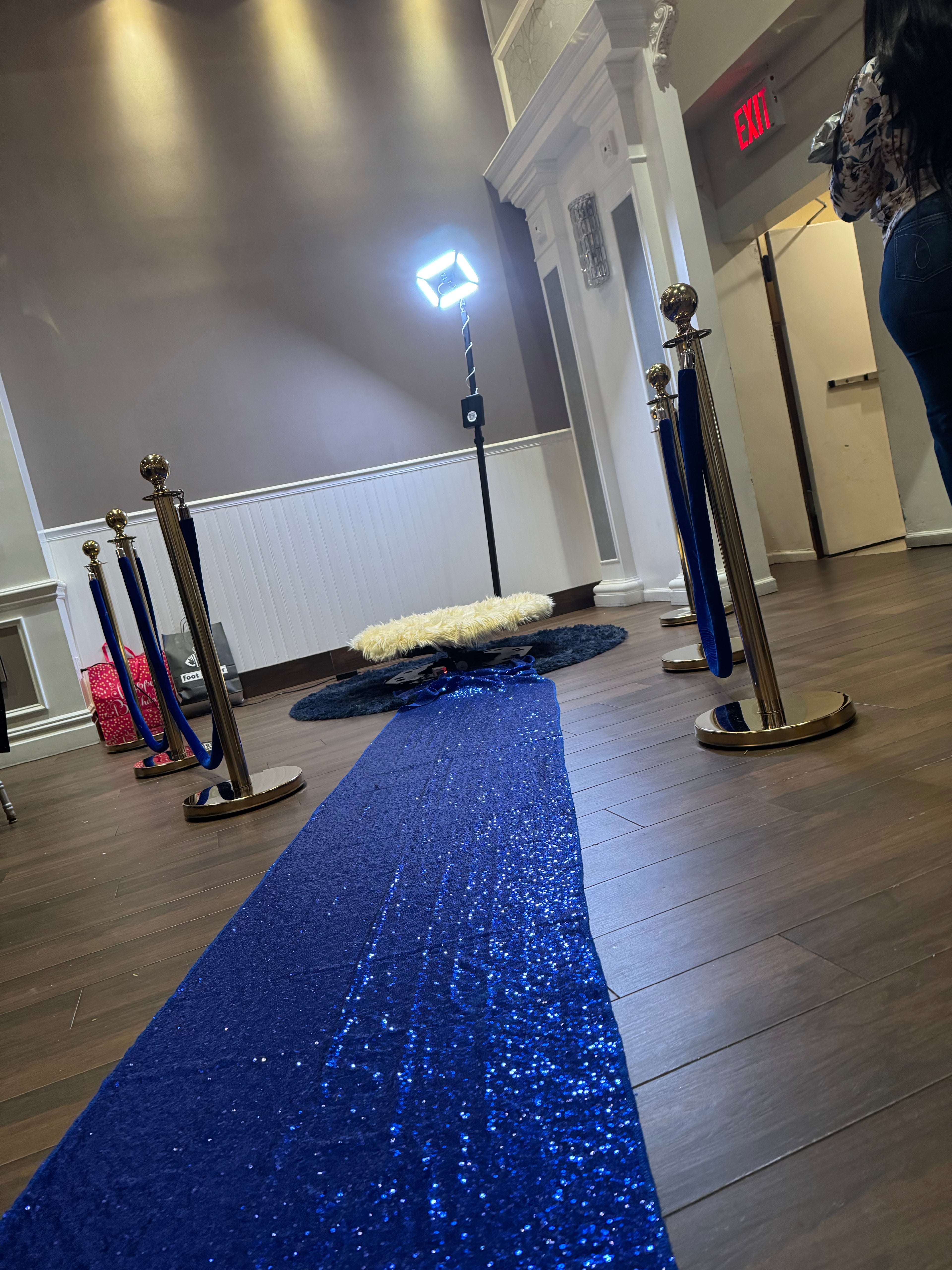 360 Spinning Photo Booth